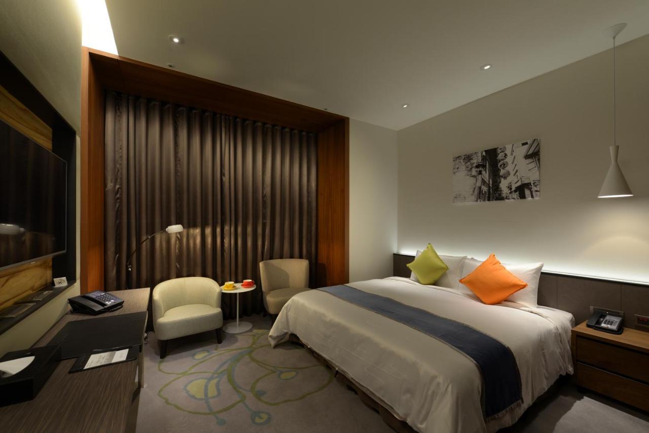 Golden Tulip Glory Fine Hotel Tainan Esterno foto