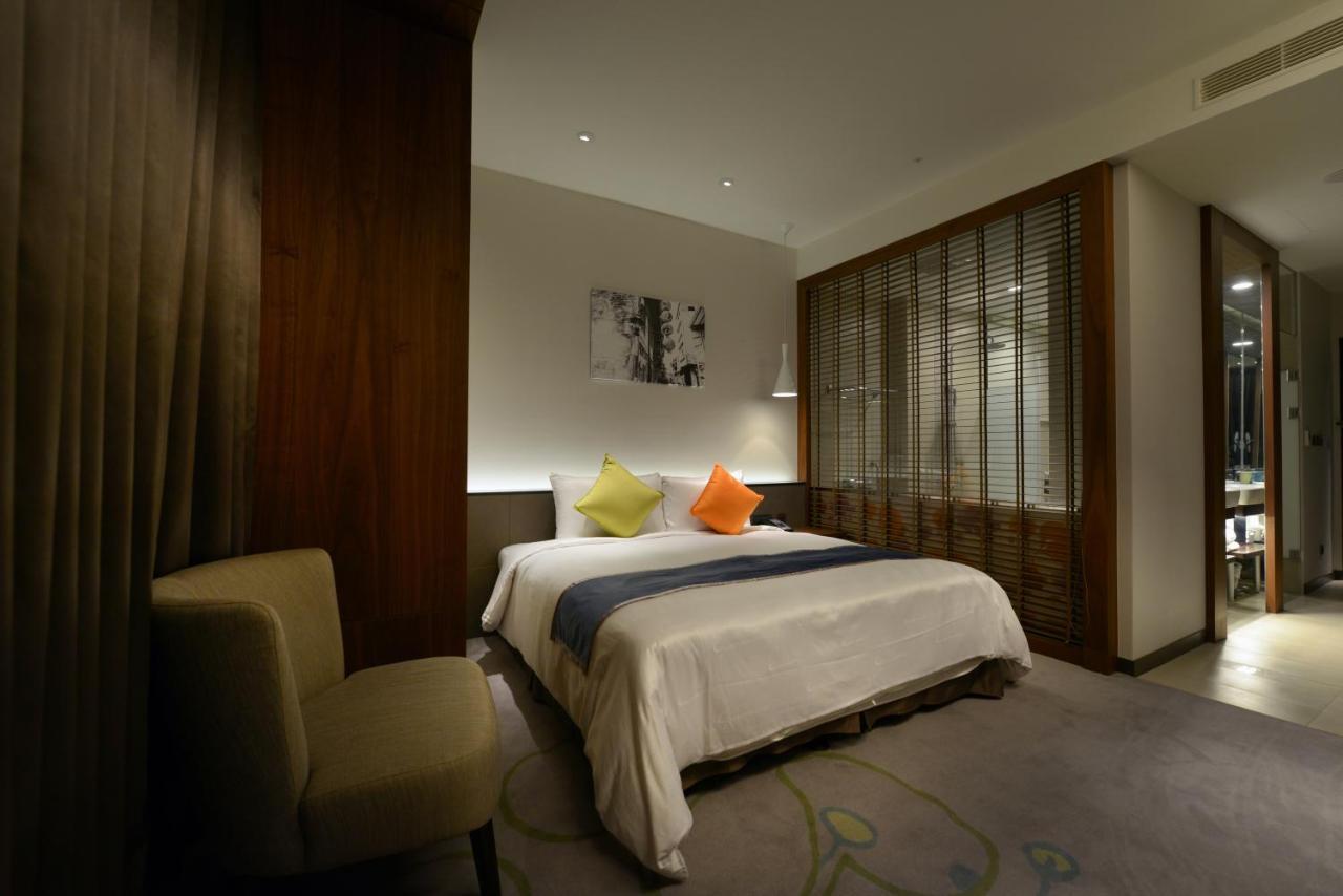 Golden Tulip Glory Fine Hotel Tainan Esterno foto