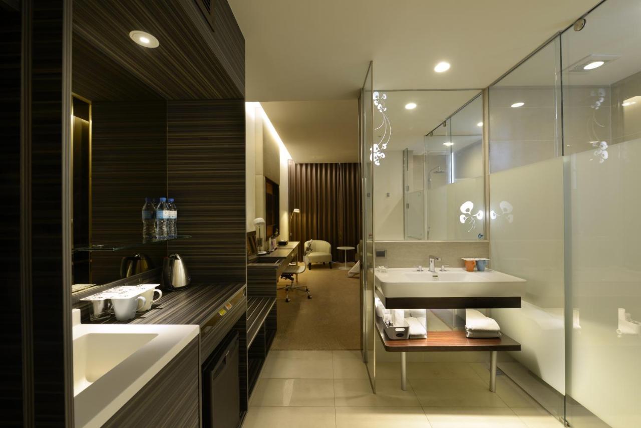 Golden Tulip Glory Fine Hotel Tainan Esterno foto