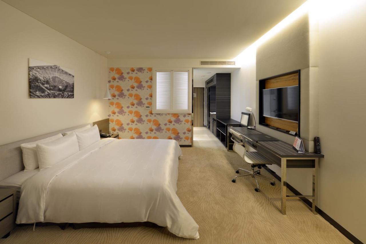 Golden Tulip Glory Fine Hotel Tainan Esterno foto