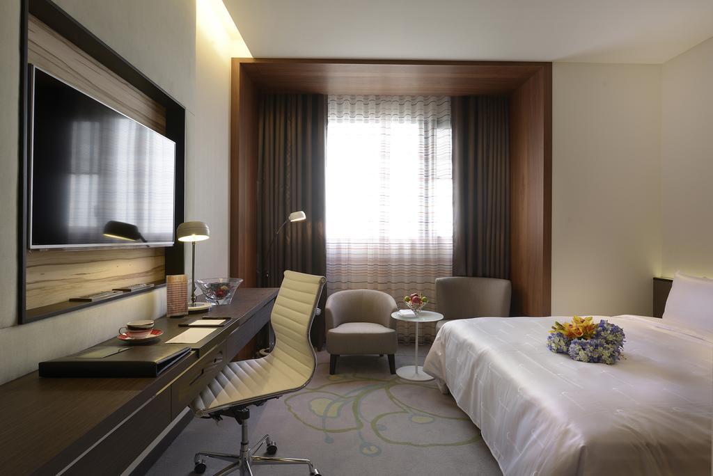 Golden Tulip Glory Fine Hotel Tainan Esterno foto