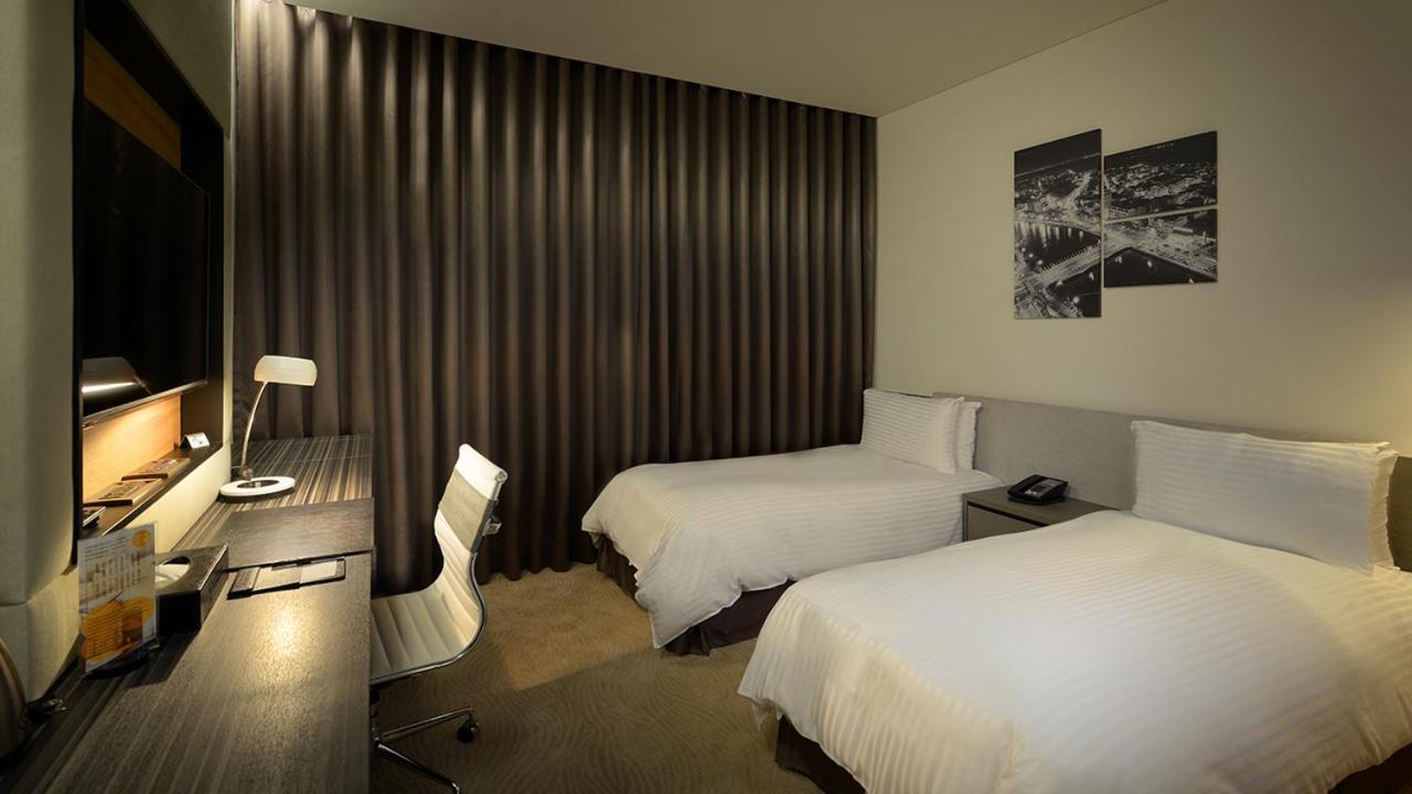 Golden Tulip Glory Fine Hotel Tainan Esterno foto