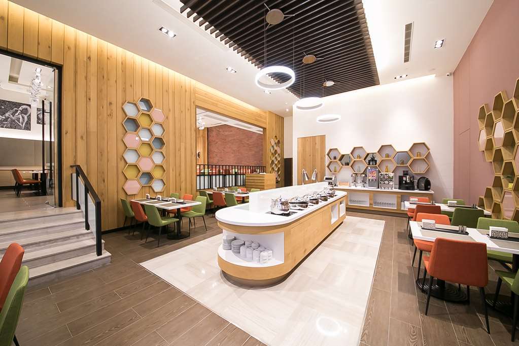 Golden Tulip Glory Fine Hotel Tainan Ristorante foto
