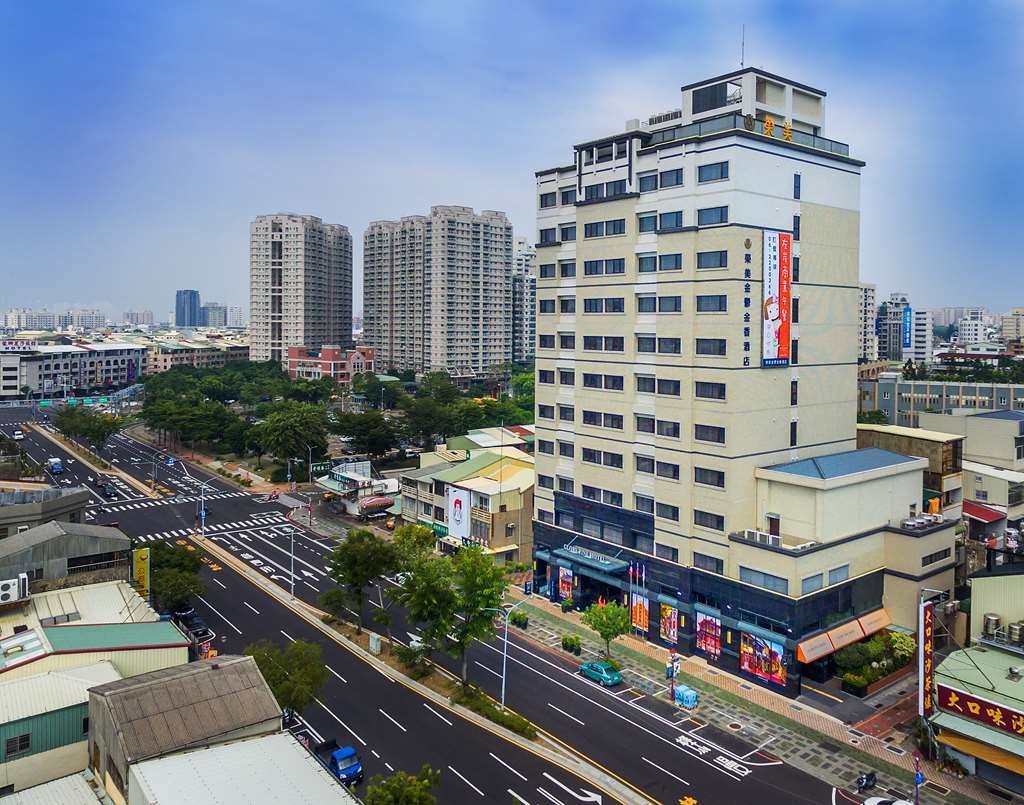 Golden Tulip Glory Fine Hotel Tainan Esterno foto