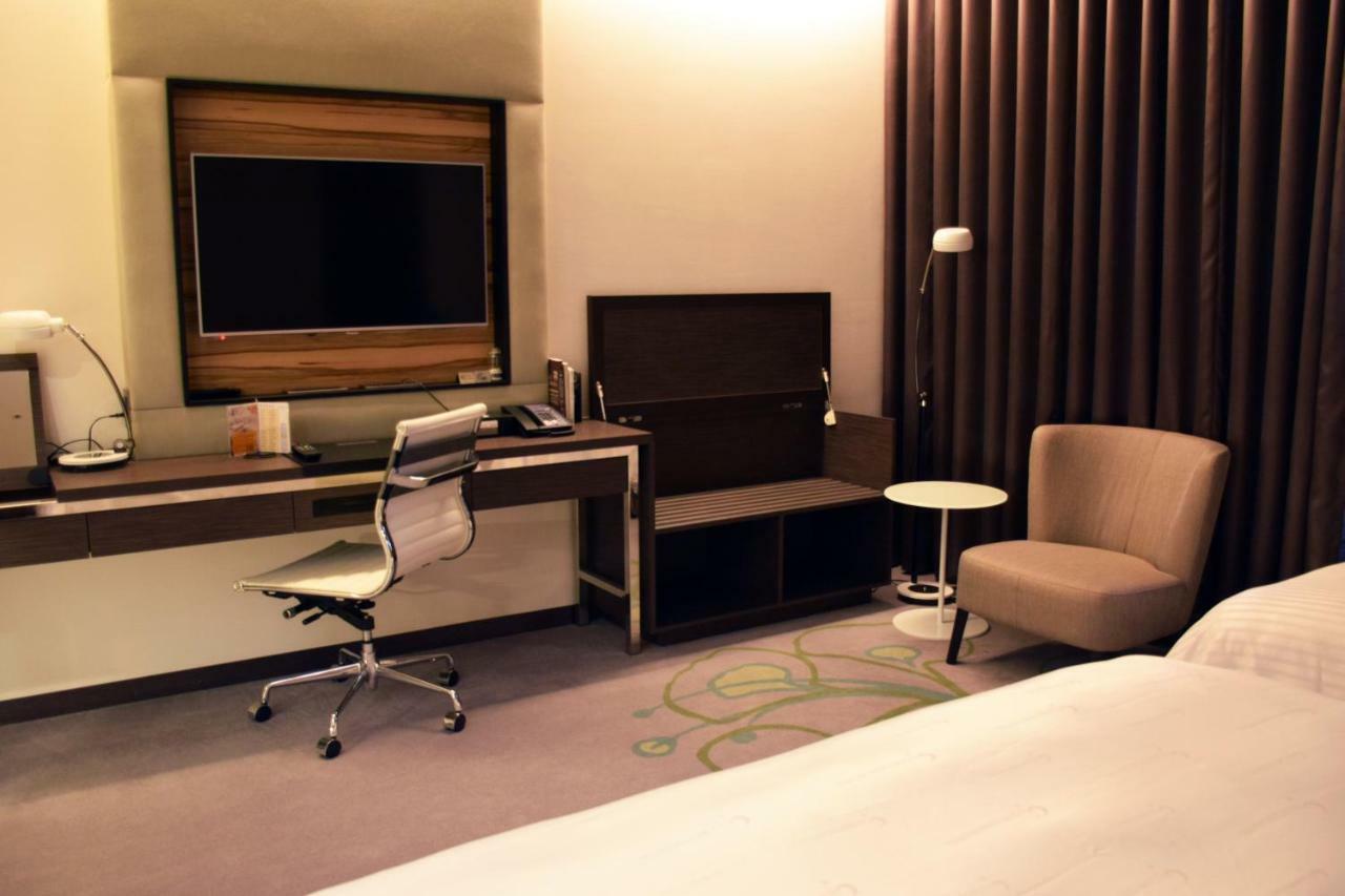 Golden Tulip Glory Fine Hotel Tainan Esterno foto